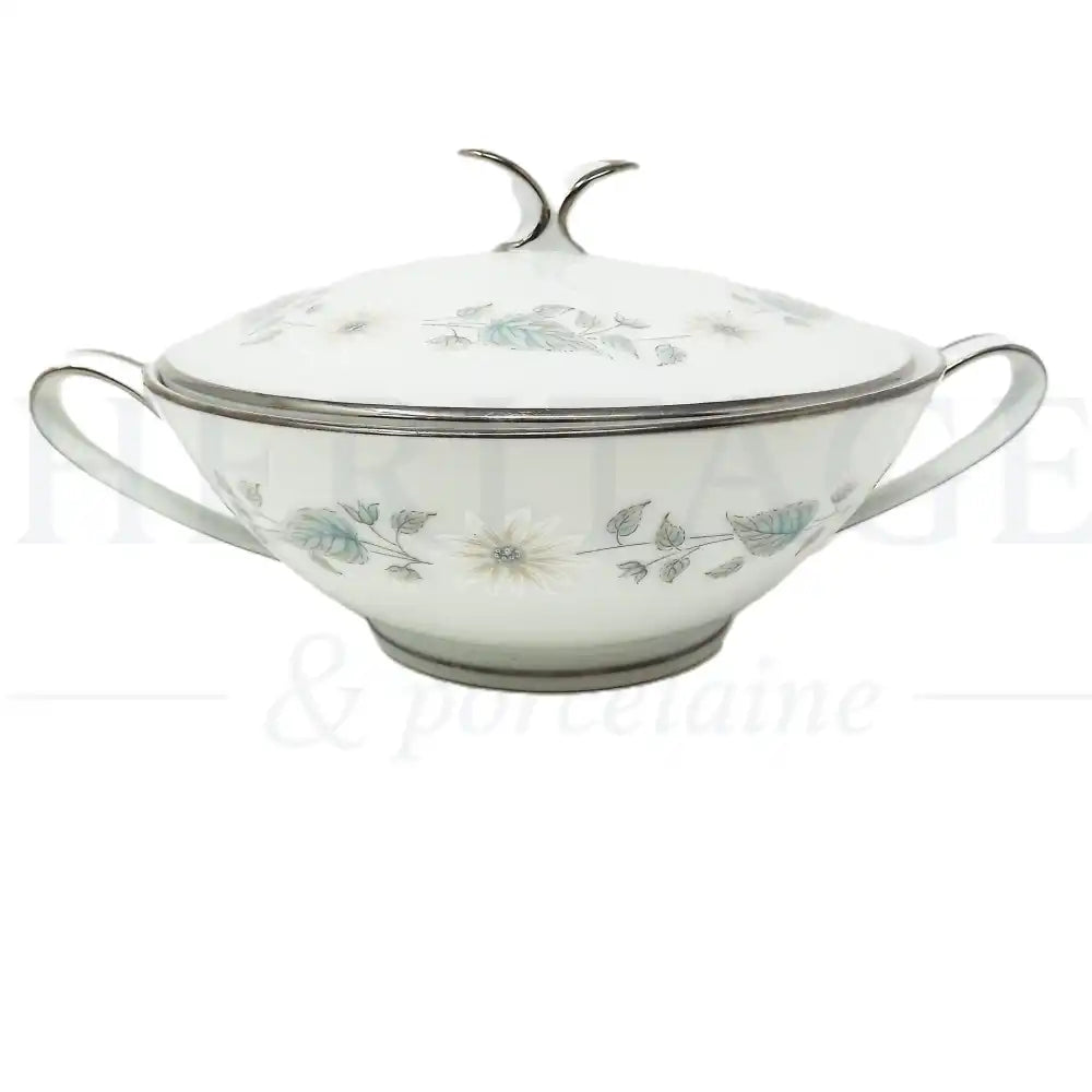 Vintage Wellesley Sugar Bowl & Lid by Noritake, made in Japan, featuring the classic Wellesley pattern.